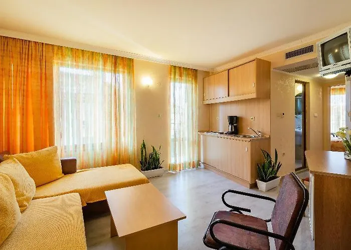 Zeus Hotel 3*