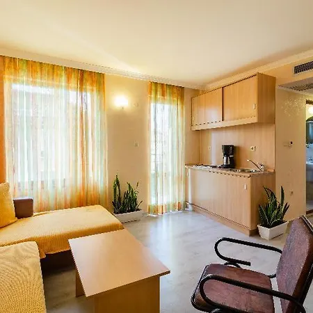 Zeus Hotel 3*