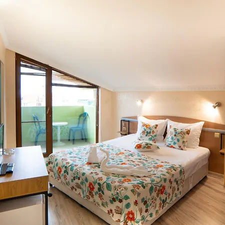Zeus Hotel 3*