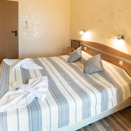 Отель Zeus Поморие